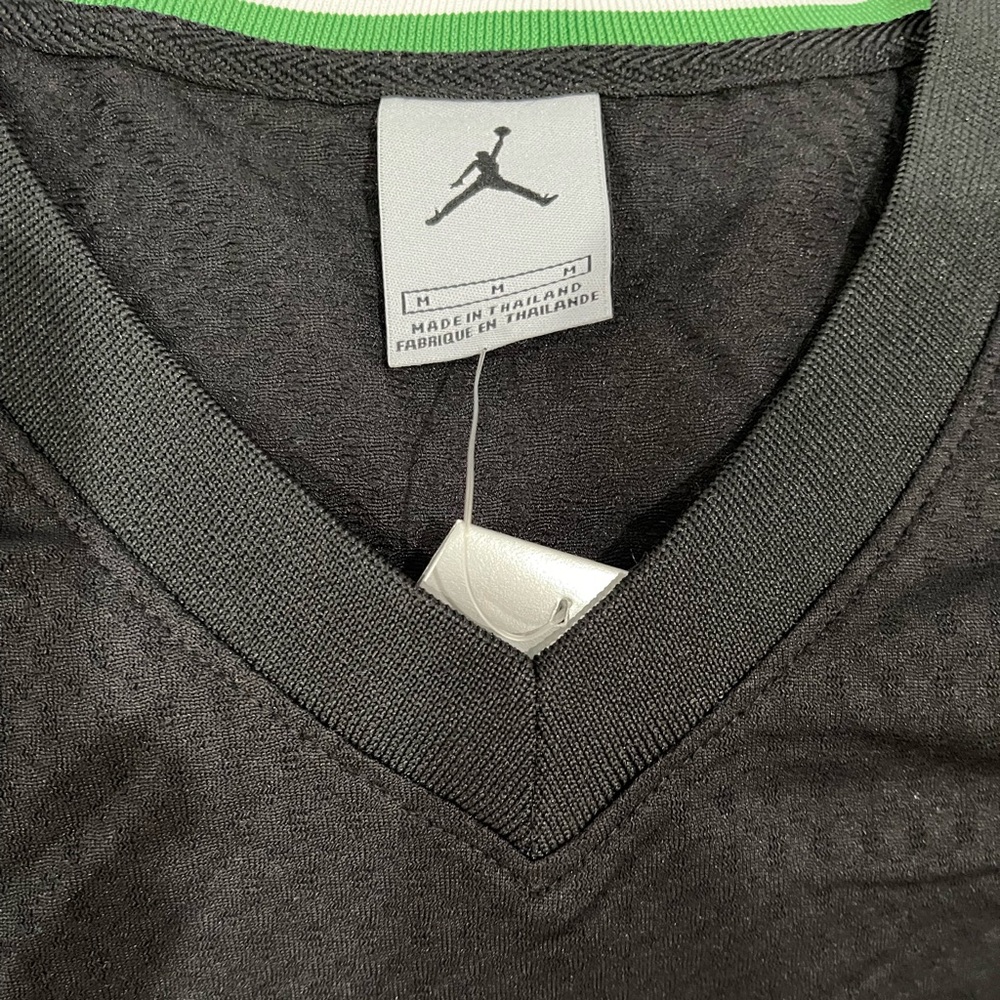 NIKE AIR JORDAN SLEEVELESS SHIRT BLACK/GREEN/WHITE SIZE MEDIUM MENS